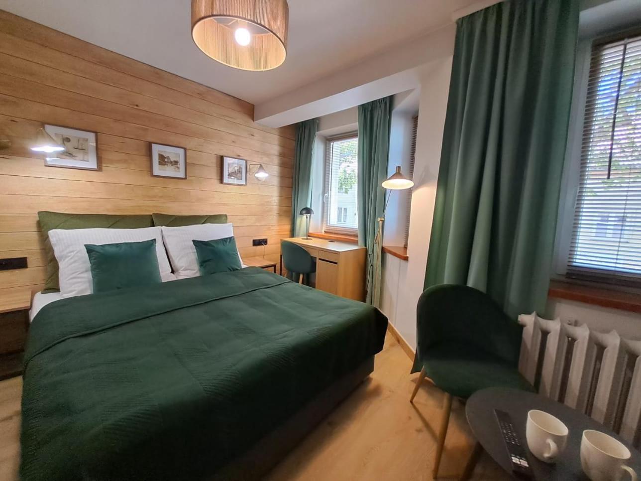 Dk Apartamenty Hotelove Lötzen Exterior foto
